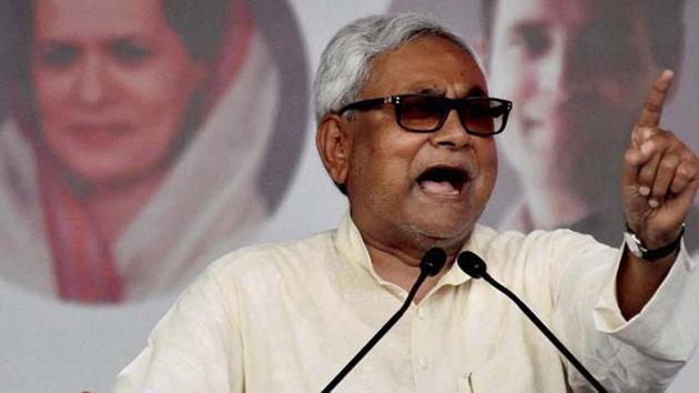 More than 1.29 lakh people have been arrested for violating the liquor prohibition imposed by the Janata Dal-United government led by chief minister Nitish Kumar in Bihar nearly two years ago.(HT File Photo)