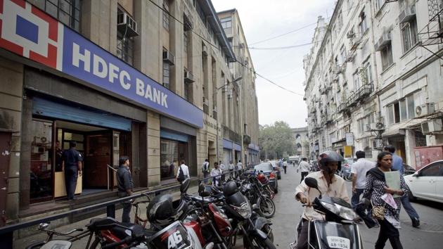 HDFC Bank’sboard has approved a bonus of ₹2.9 crore for CEO Aditya Puri. (Kuni Takahashi/Bloomberg) HDFC Bank’sboard has approved a bonus of ₹2.9 crore for CEO Aditya Puri. (Kuni Takahashi/Bloomberg)