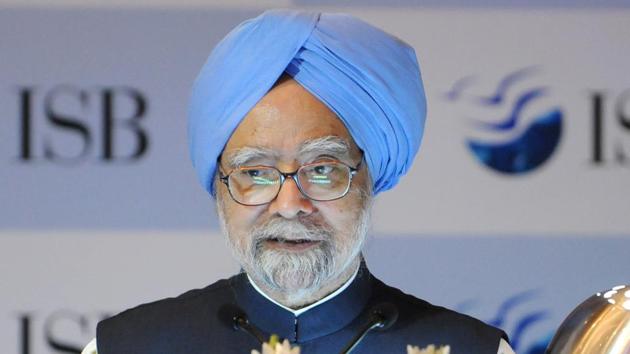 Former PM Manmohan Singh said everyone should vow to walk the path laid down by freedom fighter Jagjivan Ram and ‘make the country progress in social justice’.(HT File Photo)