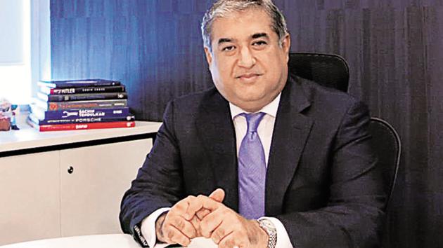 Rajiv Kochhar was detained at the Mumbai airport on Thursday, as he was trying to board a flight for a South East Asian country, on the basis of a look out circular issued by the CBI, they said.(HT Photo) Rajiv Kochhar was detained at the Mumbai airport on Thursday, as he was trying to board a flight for a South East Asian country, on the basis of a look out circular issued by the CBI, they said.(HT Photo)