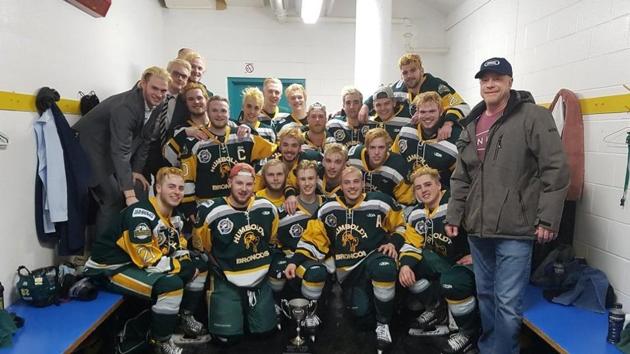 At least 14 people were killed and another 14 injured in a collision involving a junior hockey team’s bus in Saskatchewan, Canada, according to the police.(Twitter)