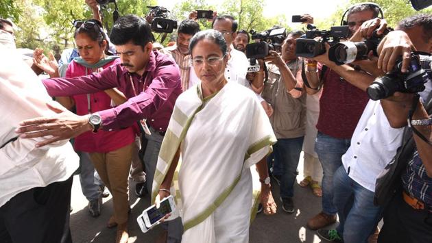 West Bengal CM and TMC party leader Mamata Banerjee arrives at the Parliament in New Delhi, India, on March 27. On the sidelines of the Budget session, Mamata Banerjee arrived in Delhi to rally support among opposition parties for a united front against the BJP-led NDA in the upcoming elections.  (Arvind Yadav / HT Photo) 