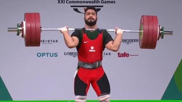 Vikas Thakur won the men’s 94kg bronze medal in weightlifting at the 2018 Commonwealth Games in Gold Coast on Sunday.(Twitter)