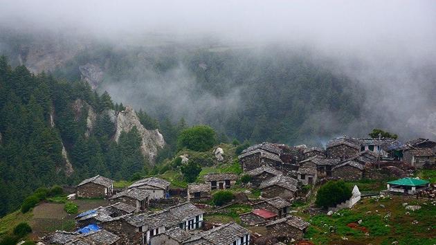 A village in the remote Darma valley in Uttarakhand.(Amit Sah /HT Photo)