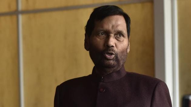 File photo of Union minister and Lok Janshakti Party chief Ram Vilas Paswan.(Sonu Mehta/HT Photo) File photo of Union minister and Lok Janshakti Party chief Ram Vilas Paswan.(Sonu Mehta/HT Photo)