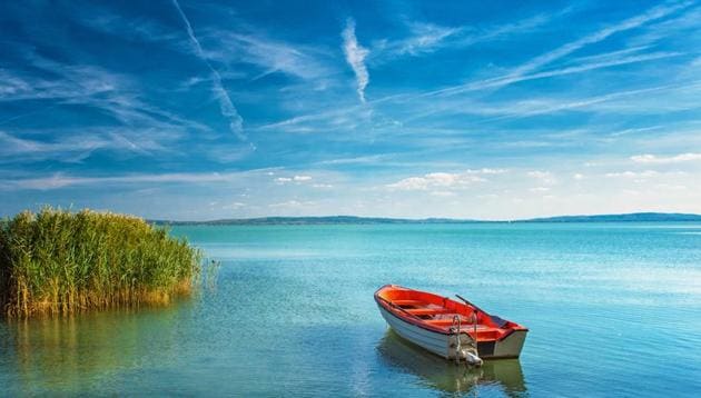 Lake Balaton spans 600 square kilometres (230 square miles) and holidaymakers flock to its shores every summer.(Shutterstock)