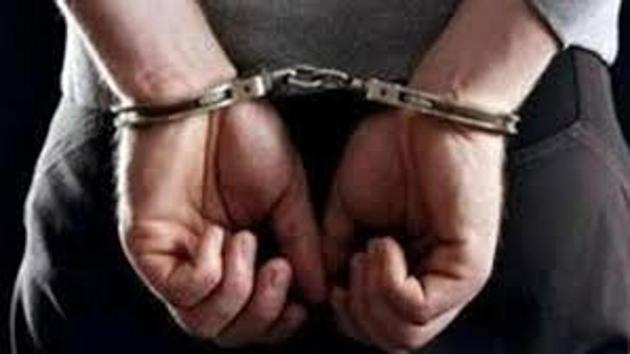 A 51-year-old man from Versova village was arrested early on Sunday for allegedly attacking his wife on her head with an iron hammer over a marital dispute in Andheri (West) on Saturday night.(HT File (Representational Image))