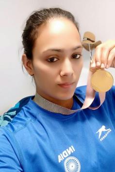 Punam lifted a total of 222 kg, which included 100 kg in snatch and 122 kg in clean and jerk.(HT Photo)