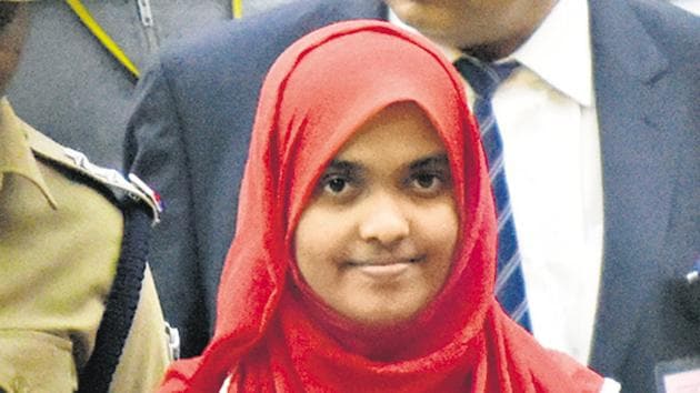 Hadiya arrives at the Supreme Court in New Delhi.(Vipin Kumar/HT File Photo)