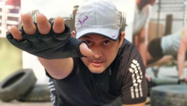 Actor Swwapnil Joshi chooses between yoga, cardio, weight training and cycling for his fitness regimen(HTPHOTO)