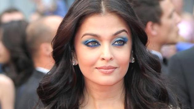 Aishwarya Rai Bachchan sports blue eyeshadow at a red carpet. (AFP FILE) Aishwarya Rai Bachchan sports blue eyeshadow at a red carpet. (AFP FILE)