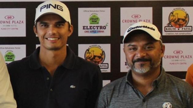 Indian professional golfers Ajeetesh Sandhu (left) and Rahil Gangjee at the press conference on Monday.(HT Photo)