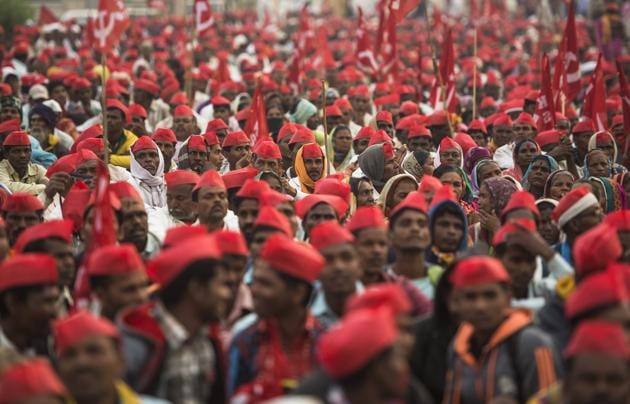 Over 35,000 farmers marched to the Maharashtra Vidhan Sabha in Mumbai last month. (HT File Photo) Over 35,000 farmers marched to the Maharashtra Vidhan Sabha in Mumbai last month. (HT File Photo)