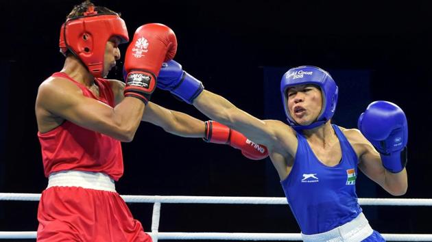 Mary Kom (Blue) defeated Sri Lanka's Anusha Kodituwakku Dilrukshi in the Women's 45- 48kg semifinal. (PTI)