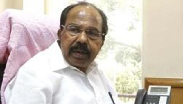 The Standing Committee on Finance, chaired by senior Congress leader M Veerappa Moily (pictured), had last met on March 9 in the aftermath of the over <span class='webrupee'>?</span>13,000 crore fraud in Punjab National Bank.(HT/File Photo)