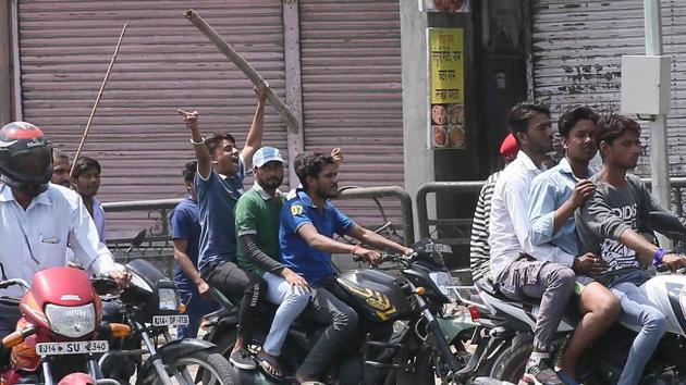 Protestors in Jaipur during ‘Bharat Bandh’ called by SC, ST communities on April 2. (Himanshu Vyas/HT Photo) Protestors in Jaipur during ‘Bharat Bandh’ called by SC, ST communities on April 2. (Himanshu Vyas/HT Photo)