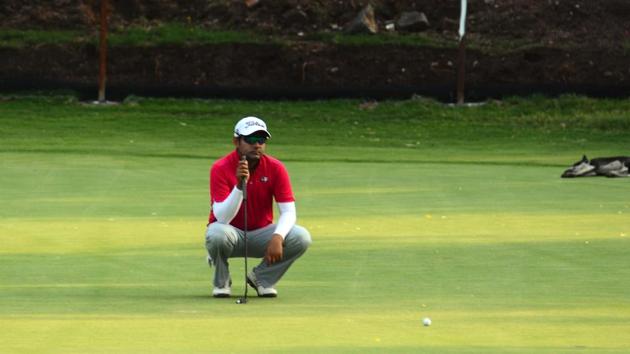 A participant during the PGTI tournament in Pune on April 10. (SHANKAR NARAYAN/HT PHOTO) A participant during the PGTI tournament in Pune on April 10. (SHANKAR NARAYAN/HT PHOTO)