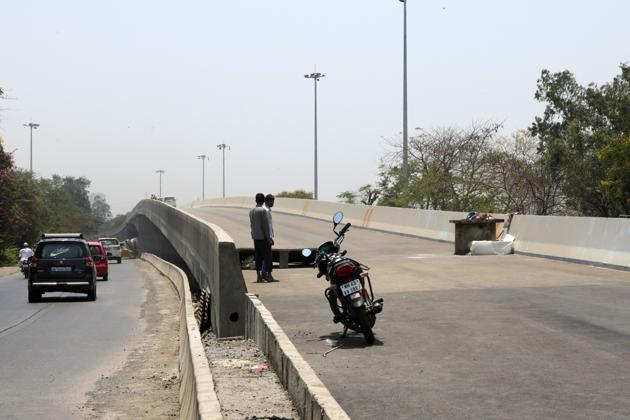 Thane-Belapur Road flyover at Turbhe in Navi Mumbai.(Bachchan Kumar/HT)