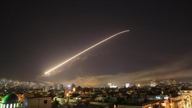 Damascus sky lights up with service to air missile fire as the U.S. launches an attack on Syria targeting different parts of the Syrian capital Damascus, Syria, early Saturday, April 14, 2018. (AP) Damascus sky lights up with service to air missile fire as the U.S. launches an attack on Syria targeting different parts of the Syrian capital Damascus, Syria, early Saturday, April 14, 2018. (AP)