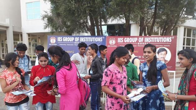 Students coming out after appearing in JEE main online examination in Bhopal on Sunday.(HT photo/Bhopal)