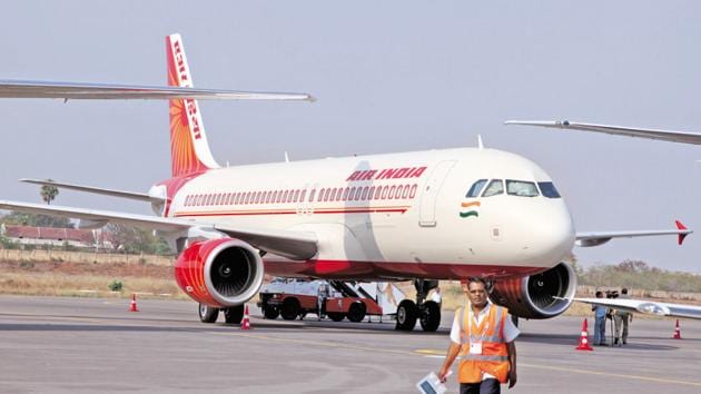 An Air India Airbus SAS 320 aircraft is displayed at the India Aviation 2010 conference in Hyderabad, India/(Bloomberg File Photo)