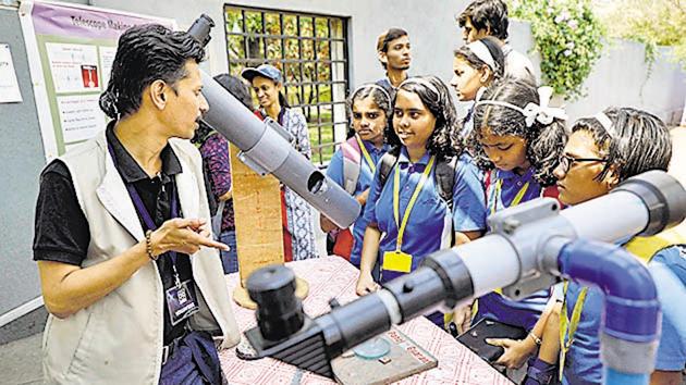 Science day observed at Savitribai Phule Pune University, Inter-University Centre for Astronomy and Astrophysics (IUCAA) on Wednesday.(Rahul Raut/HT PHOTO)