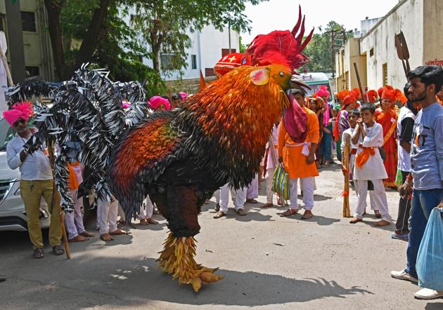 Pune, India - April 13, 2018Shobha yatra organized by Pimpri Chinchwad Municipal Corporation, Akhil Bharatiya Marathi Natya Parishad Pimpri Chinchwad with the support of the Lokrang Cultural Forum, on the occasion of the third Akhil Bharatiya Marathi lokkala samelan2018, Shobha Yatra was taken up From Moraya gosavi temple to Prof. Ramkrishna More Auditorium chinchwad in Pune, India, on Friday, April 13, 2018. (HT PHOTO) 