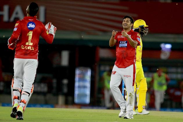 Mohit Sharma and Andrew Tye struck early to leave Chennai Super Kings reeling in their chase of 198. (BCCI) 