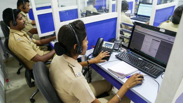 Responders at the Pune police control room. The Dial-100 initiative has helped reduce instances of human error.(HT File Photo)