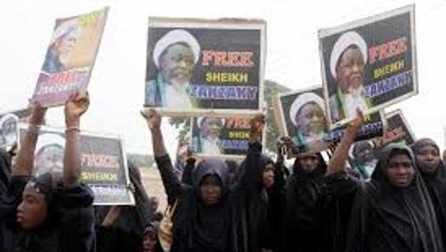Nigerian Shiite Muslims take to the street to protest and demanded the release of Shiite leader Ibraheem Zakzaky in Cikatsere, Nigeria. (AFP File Photo) Nigerian Shiite Muslims take to the street to protest and demanded the release of Shiite leader Ibraheem Zakzaky in Cikatsere, Nigeria. (AFP File Photo)