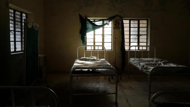 A general ward is seen inside a government Primary Health Centre at a village in Jalore. In a country that spends just one percent of its gross domestic product on healthcare, among the world’s lowest, the hospital on wheels fills a critical gap. (Danish Siddiqui / REUTERS) A general ward is seen inside a government Primary Health Centre at a village in Jalore. In a country that spends just one percent of its gross domestic product on healthcare, among the world’s lowest, the hospital on wheels fills a critical gap. (Danish Siddiqui / REUTERS)
