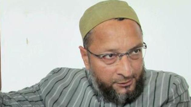 AIMIM president Asaduddin Owaisi said he would canvas for JD(S) candidates and address rallies if CM hopeful HD Kumaraswamy wanted him to. (PTI/File Photo) AIMIM president Asaduddin Owaisi said he would canvas for JD(S) candidates and address rallies if CM hopeful HD Kumaraswamy wanted him to. (PTI/File Photo)