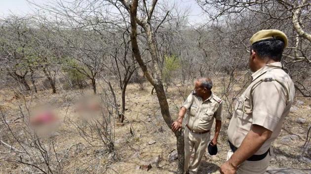 A forensic team collected evidence from the scene of the crime and sniffer dog were deployed to search for more clues. (HT Photo) A forensic team collected evidence from the scene of the crime and sniffer dog were deployed to search for more clues. (HT Photo)