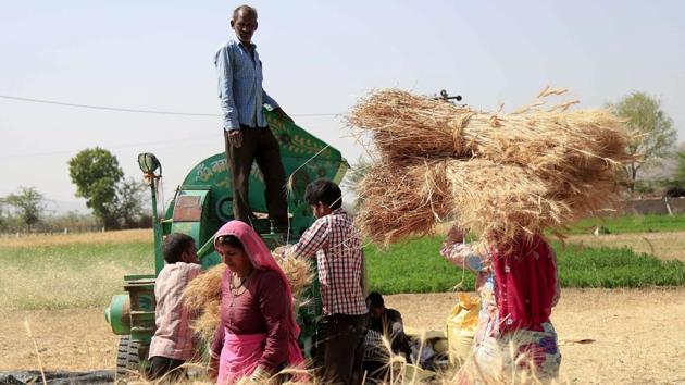 India’s high public debt and recent failure to achieve the budget’s deficit target call for continued fiscal consolidation into the medium term to further strengthen fiscal policy credibility, the IMF World Economic Outlook report said.(AFP Photo)