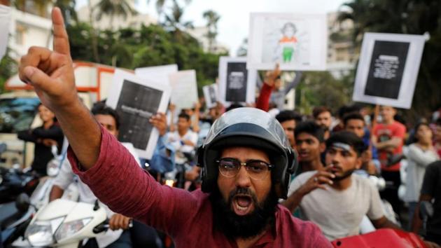 Members of various organisations and political and social groups hit the streets in various cities against the rape and murder in Kathua and the rape in Unnao district where the victim’s father died in police custody. (Danish Siddiqui / REUTERS) 