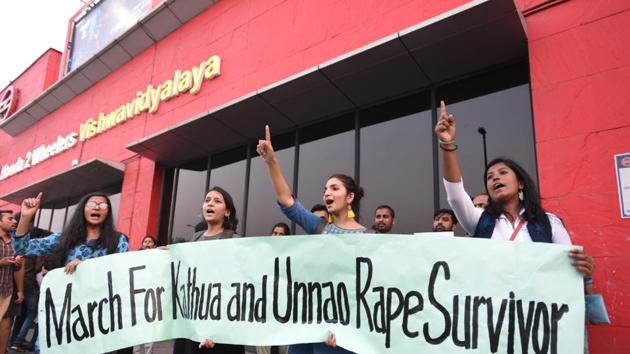 Delhi University students protest against the Kathua and Unnao rape cases, New Delhi, April 16(Sonu Mehta/Hindustan Times)
