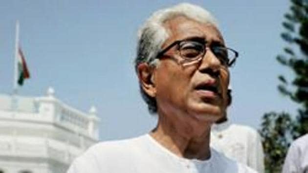 Former Tripura chief minister Manik Sarkar hsa ben living in the CPI(M) office since the BJP government took over last month.(PTI)
