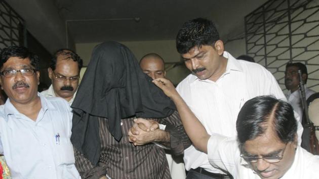 1993 Bomb Blasts case acussed Tahir Merchant alias Taklya brought at Session's Court in Mumbai.(HT File Photo)