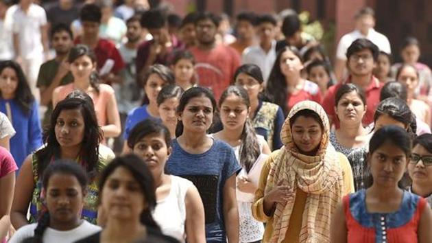 Admissions to undergraduate medical and dental courses across the country is bound to get difficult with the total registrations for the National Eligibility-cum-Entrance Test (NEET) increasing by almost two lakh.(Raj K Raj/HT file)