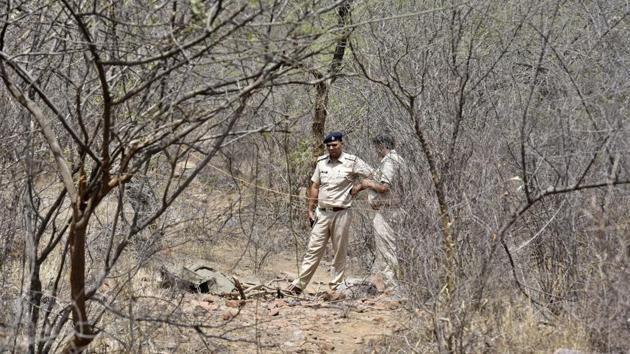 A combing operation was carried out by 250 police personnel on Thursday near the place where the bodies were found.(Sanjeev Verma/HT PHOTO)