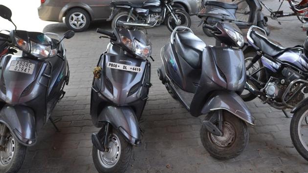 Representational image. A man was stabbed to death in Delhi’s Badarpur area after a fight over parking. (Pardeep Pandit / HT) Representational image. A man was stabbed to death in Delhi’s Badarpur area after a fight over parking. (Pardeep Pandit / HT)