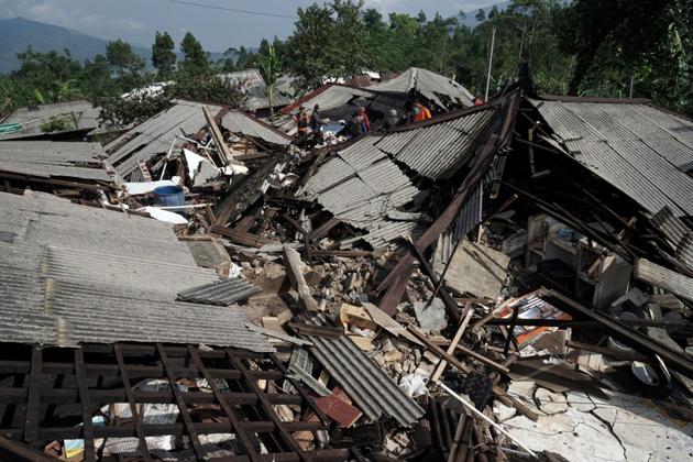 Two Killed, 20 Injured As 4.4 Magnitude Earthquake Strikes Indonesia ...