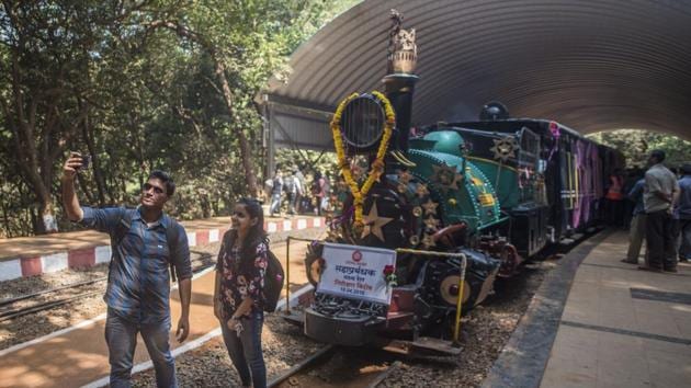 The central railway also had an inaugural run of the steam loco on Wednesday. (Pratik Chorge/HT Photo) The central railway also had an inaugural run of the steam loco on Wednesday. (Pratik Chorge/HT Photo)