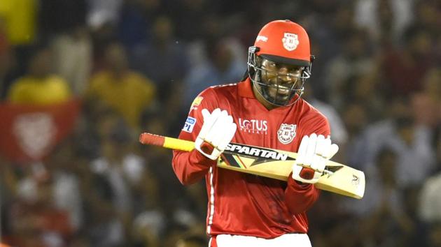 Chris Gayle’s century saw Kings XI Punjab beat Sunrisers Hyderabad by 15 runs in their IPL 2018 game in Mohali on Thursday. (HT Photo)