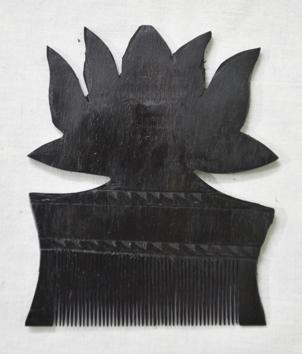 Mahawar’s collection includes a variety of handmade wooden combs from Gujarat and Rajasthan. These feature motifs of birds, lions, fish, rhinos and flowers such as lotus.(Sanchit Khanna/HT PHOTO) Mahawar’s collection includes a variety of handmade wooden combs from Gujarat and Rajasthan. These feature motifs of birds, lions, fish, rhinos and flowers such as lotus.(Sanchit Khanna/HT PHOTO)