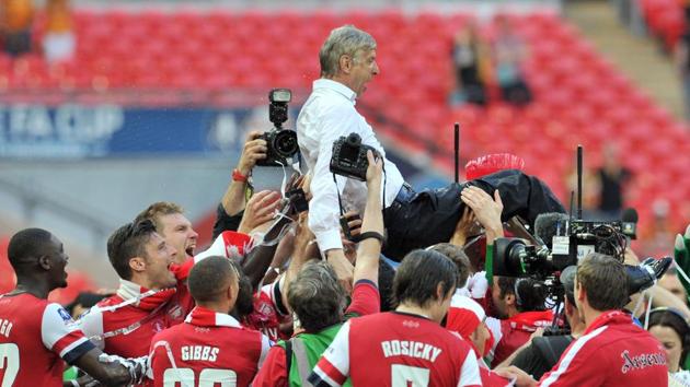 Former Arsenal goalkeeper David Seaman said it was a sad day for the club. “Can we now give him the send off/respect he deserves,” he asked on Twitter. (AFP) 