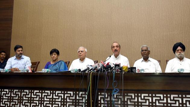 Congress leaders Ghulam Nabi Azad, Kapil Sibal, D. Raja (MP Rajya Sabha), K. T. S. Tulsi (MP Rajya Sabha) and others address the media after an all party meet at Constitution Club, in New Delhi, India, on Friday, April 20, 2018. (Sushil Kumar/HT PHOTO) Congress leaders Ghulam Nabi Azad, Kapil Sibal, D. Raja (MP Rajya Sabha), K. T. S. Tulsi (MP Rajya Sabha) and others address the media after an all party meet at Constitution Club, in New Delhi, India, on Friday, April 20, 2018. (Sushil Kumar/HT PHOTO)