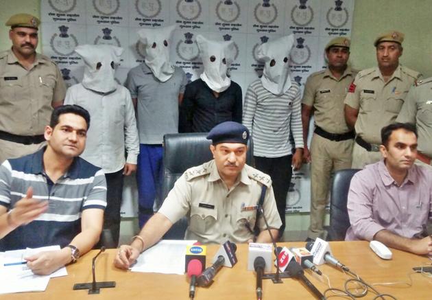 The accused were staying in Bapunagar area of Faridabad and used to work as daily wage labourers at different places, the police said.(HT PHOTO)