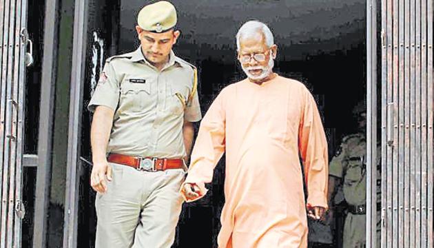 Swami Aseemanand during a court appearance in Jaipur in connection with the 2007 Ajmer bomb blast case where he was acquitted.(PTI File Photo)