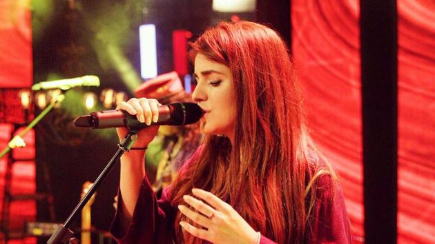 Momina Mustehsan wants Ali Zafar to respond to her letter.